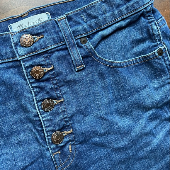 Madewell 10" Skinny High Riser Denim Shorts Button Front - Picture 4 of 13